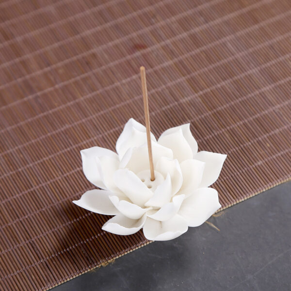 White porcelain incense burner lotus incense incense burner - Image 5